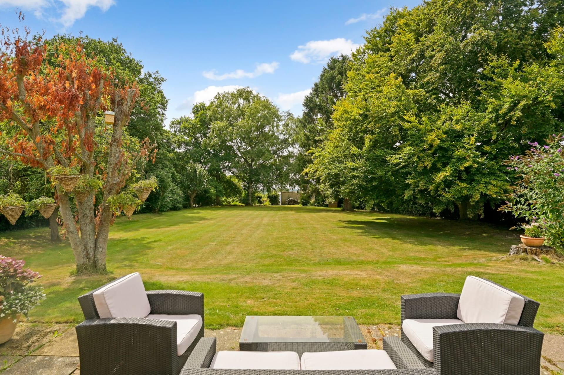 Charing — £1,035,000