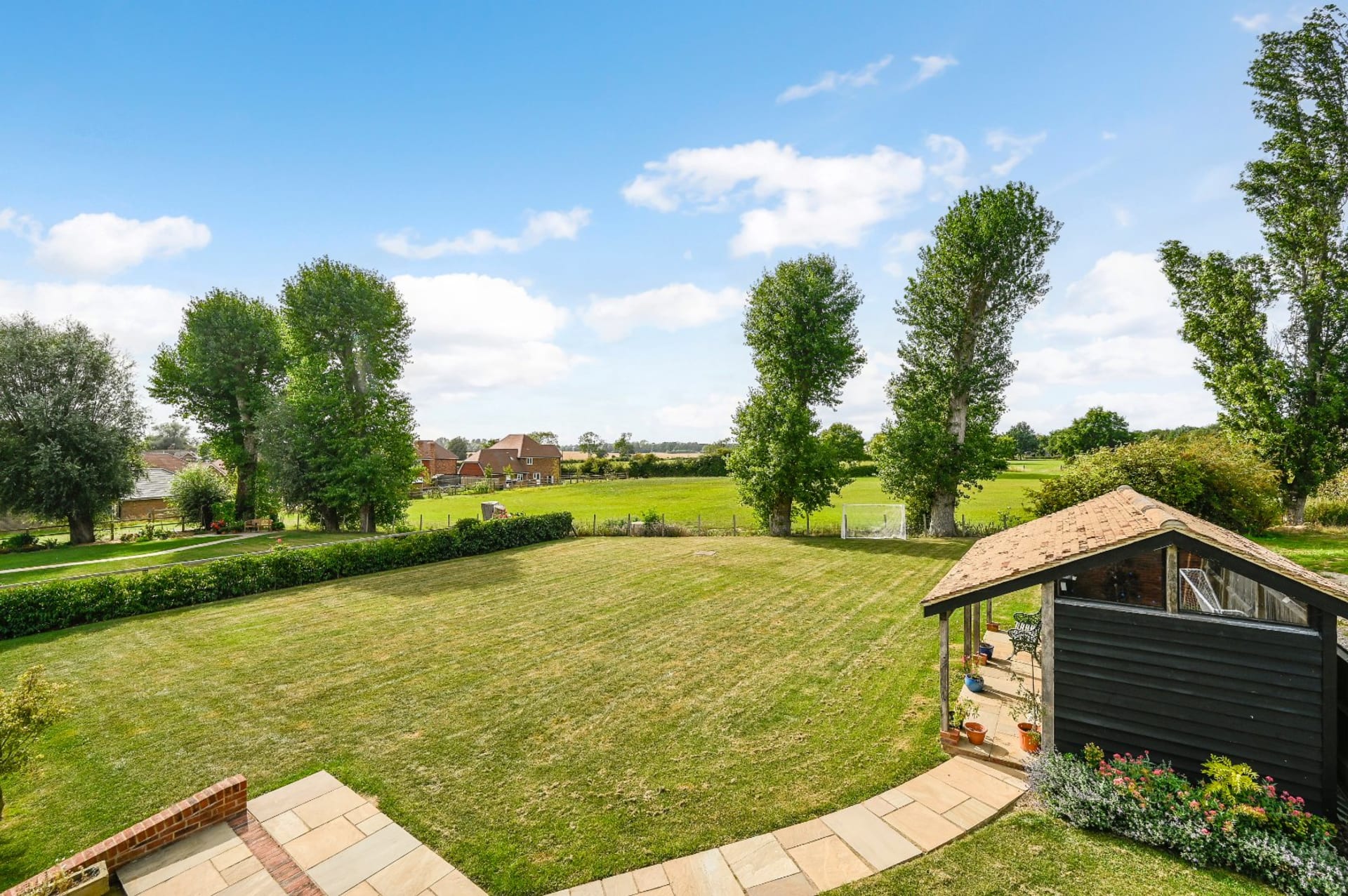 Mersham — £975,000