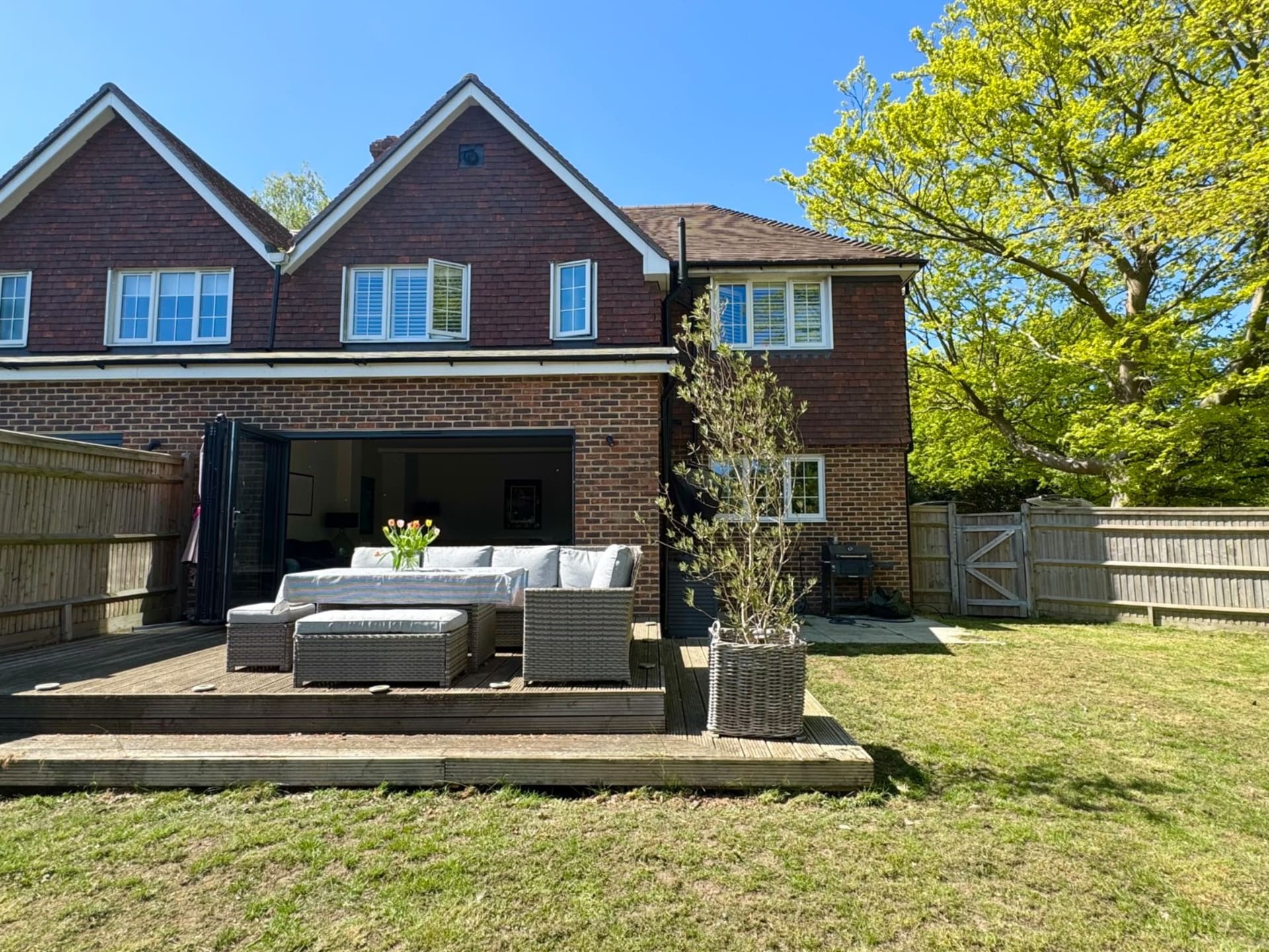 Catsfield — £1,895pcm