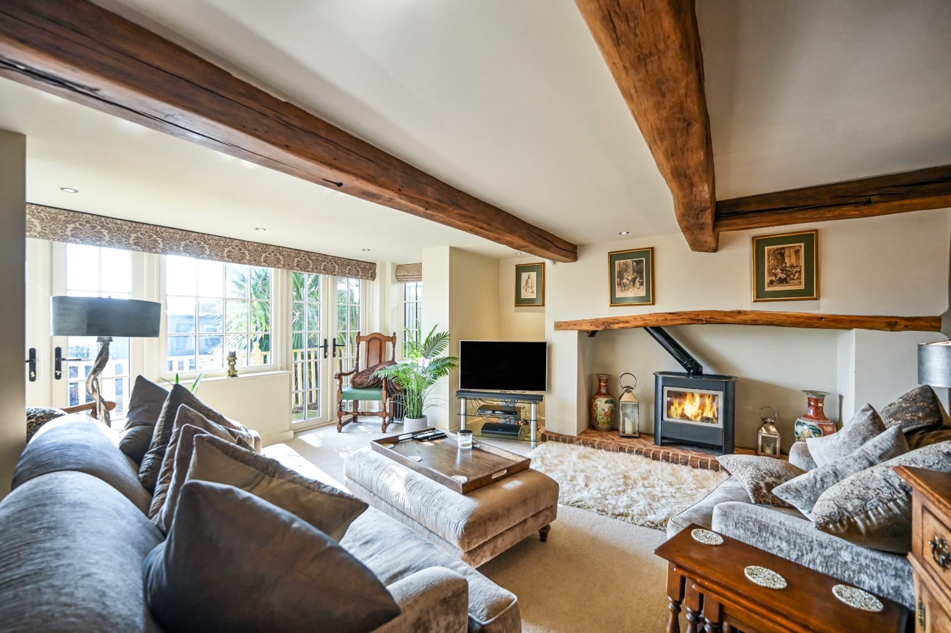 2 Bedroom House For Sale in Brabourne Lees TN25 Hobbs Parker Estate