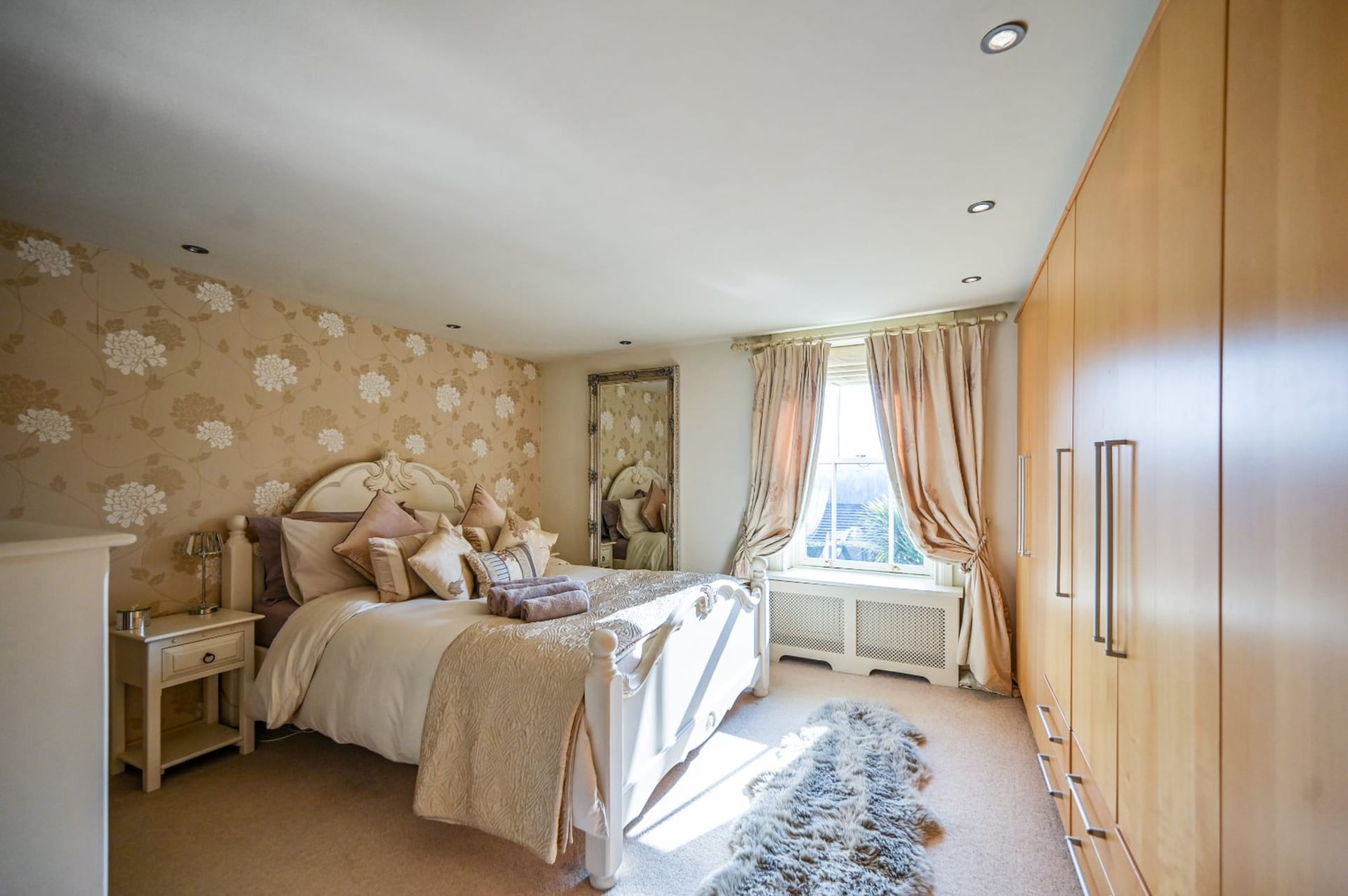 2 Bedroom House For Sale in Brabourne Lees TN25 Hobbs Parker Estate