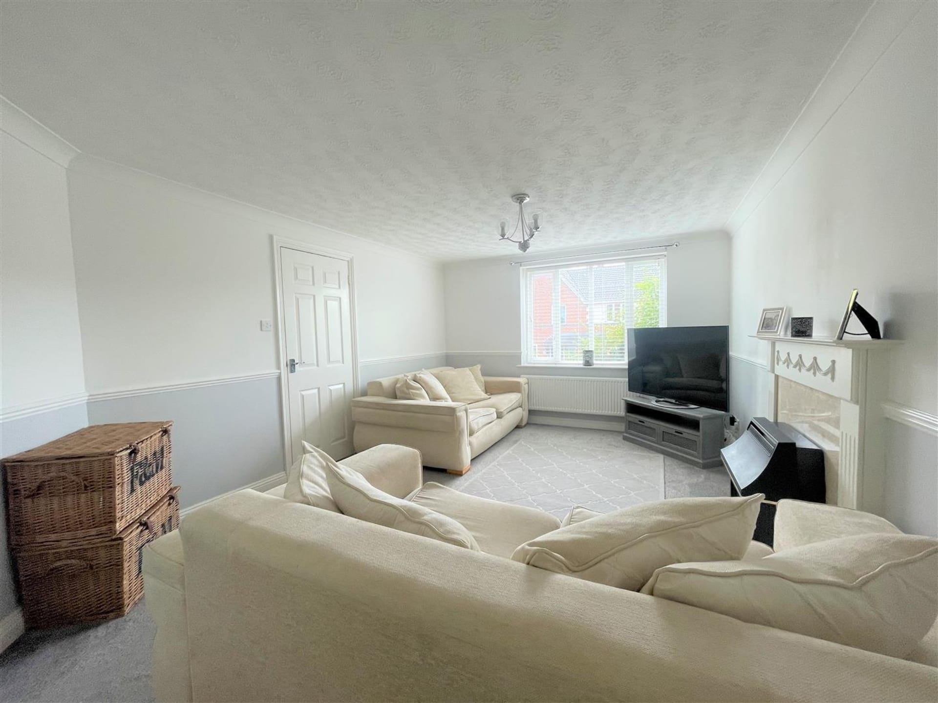 St Michael's — £1,650pcm