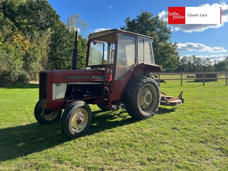 1975 INTERNATIONAL 444 TRACTOR