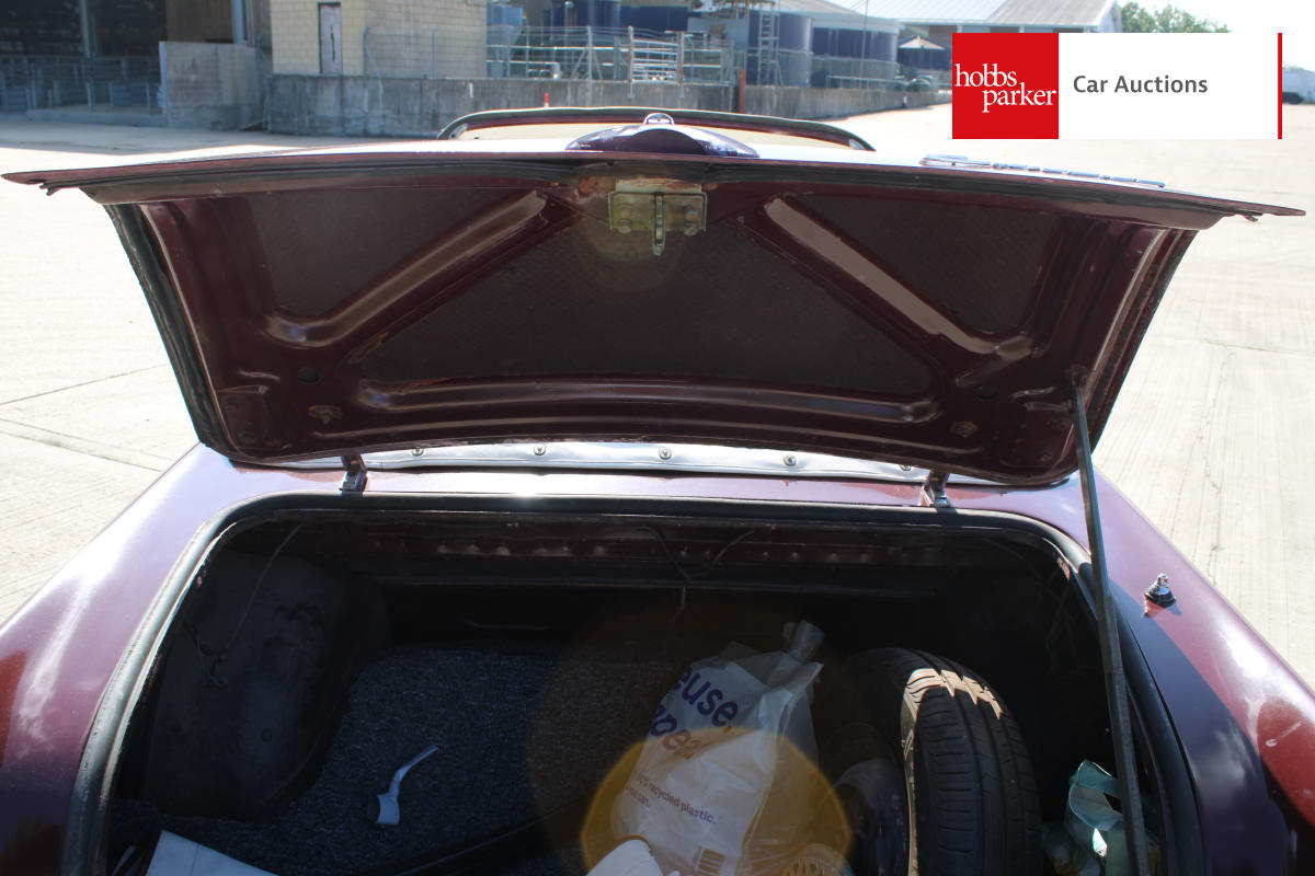 FORD CONSUL MK II CONVERTIBLE image 22