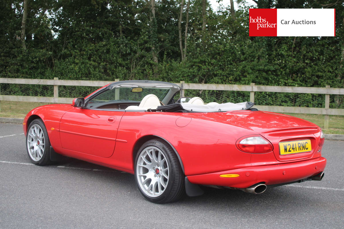 JAGUAR XKR 4.0 CONVERTIBLE AUTO image 6