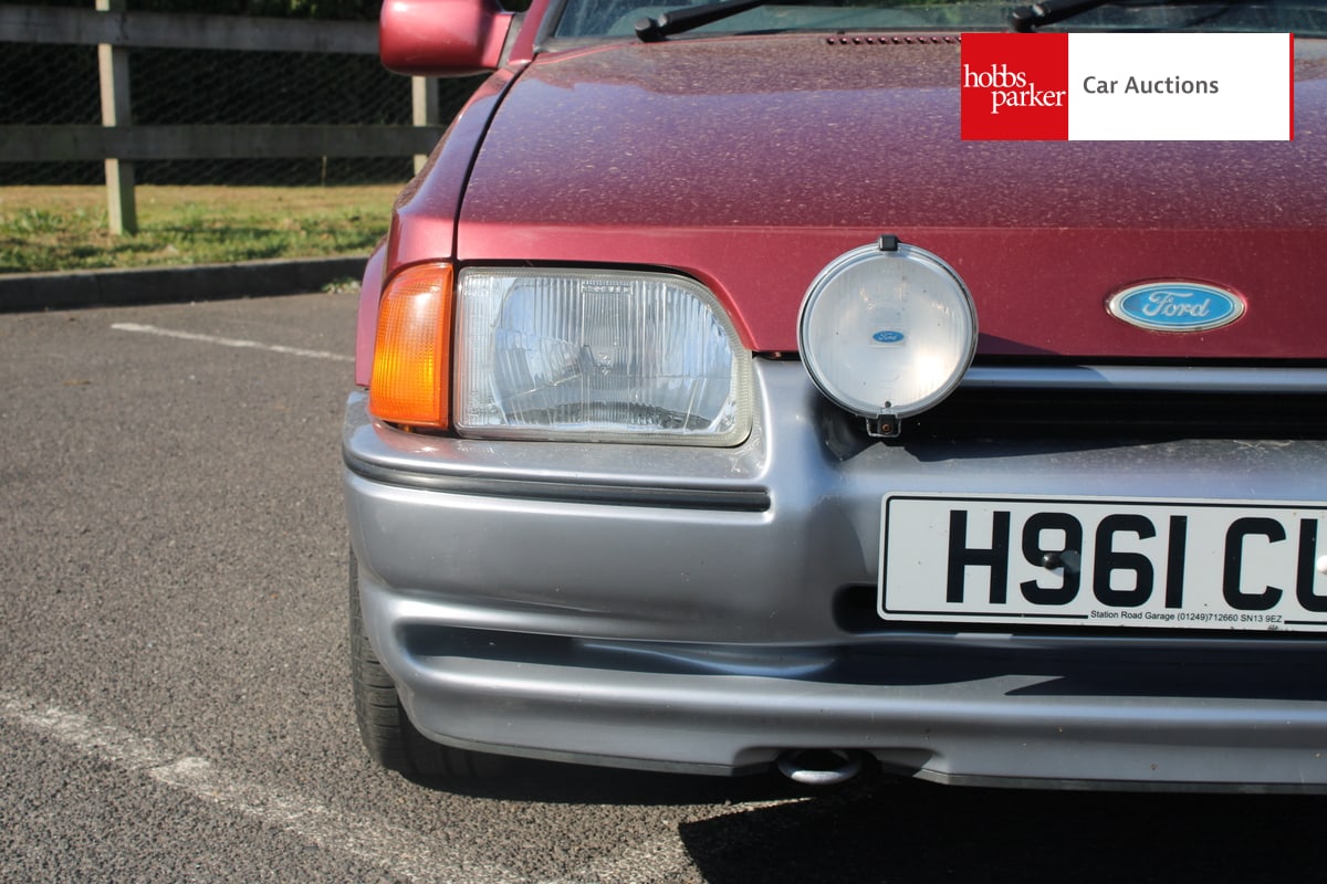 FORD ESCORT XR3I CONVERTIBLE image 15