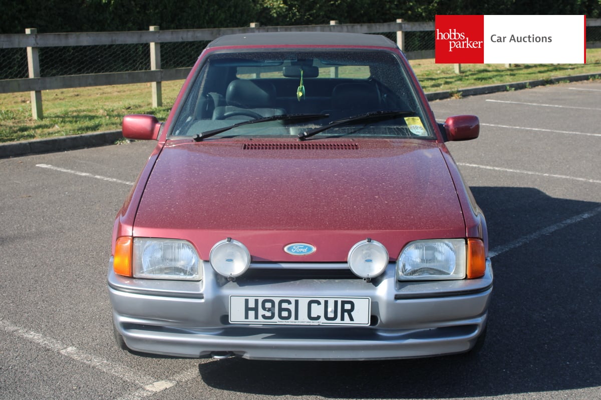 FORD ESCORT XR3I CONVERTIBLE image 9
