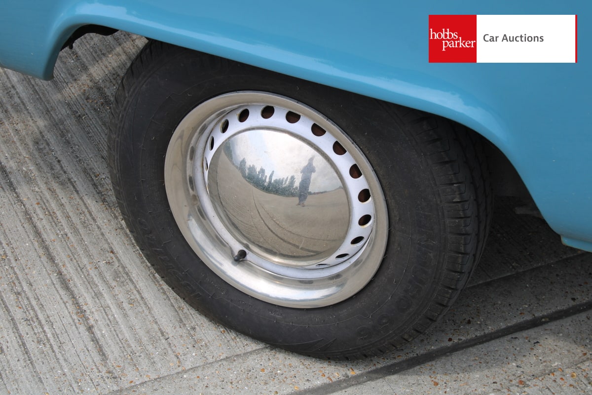 VOLKSWAGEN CAMPER VAN image 12