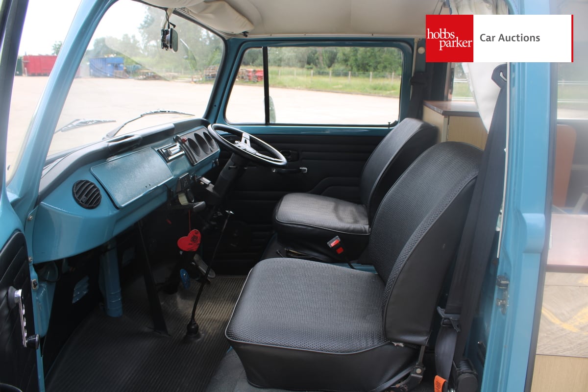 VOLKSWAGEN CAMPER VAN image 15