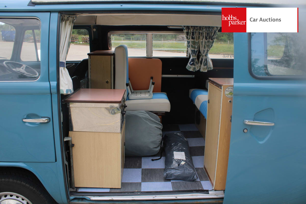 VOLKSWAGEN CAMPER VAN image 18
