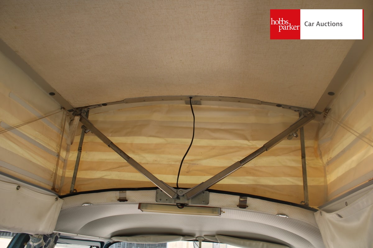 VOLKSWAGEN CAMPER VAN image 22