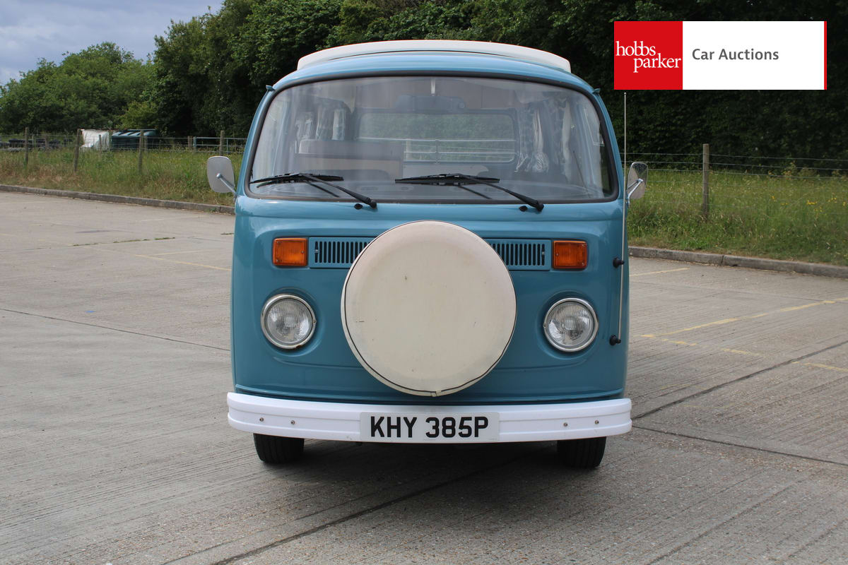 VOLKSWAGEN CAMPER VAN image 9