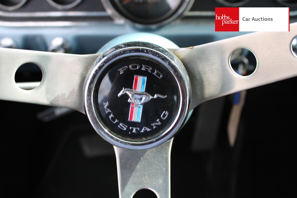 FORD Mustang Coupe image 40