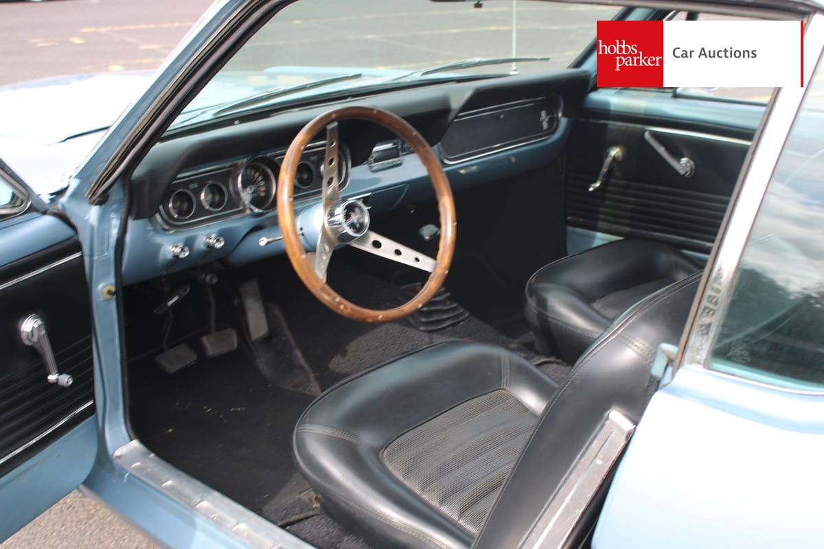 FORD Mustang Coupe image 42
