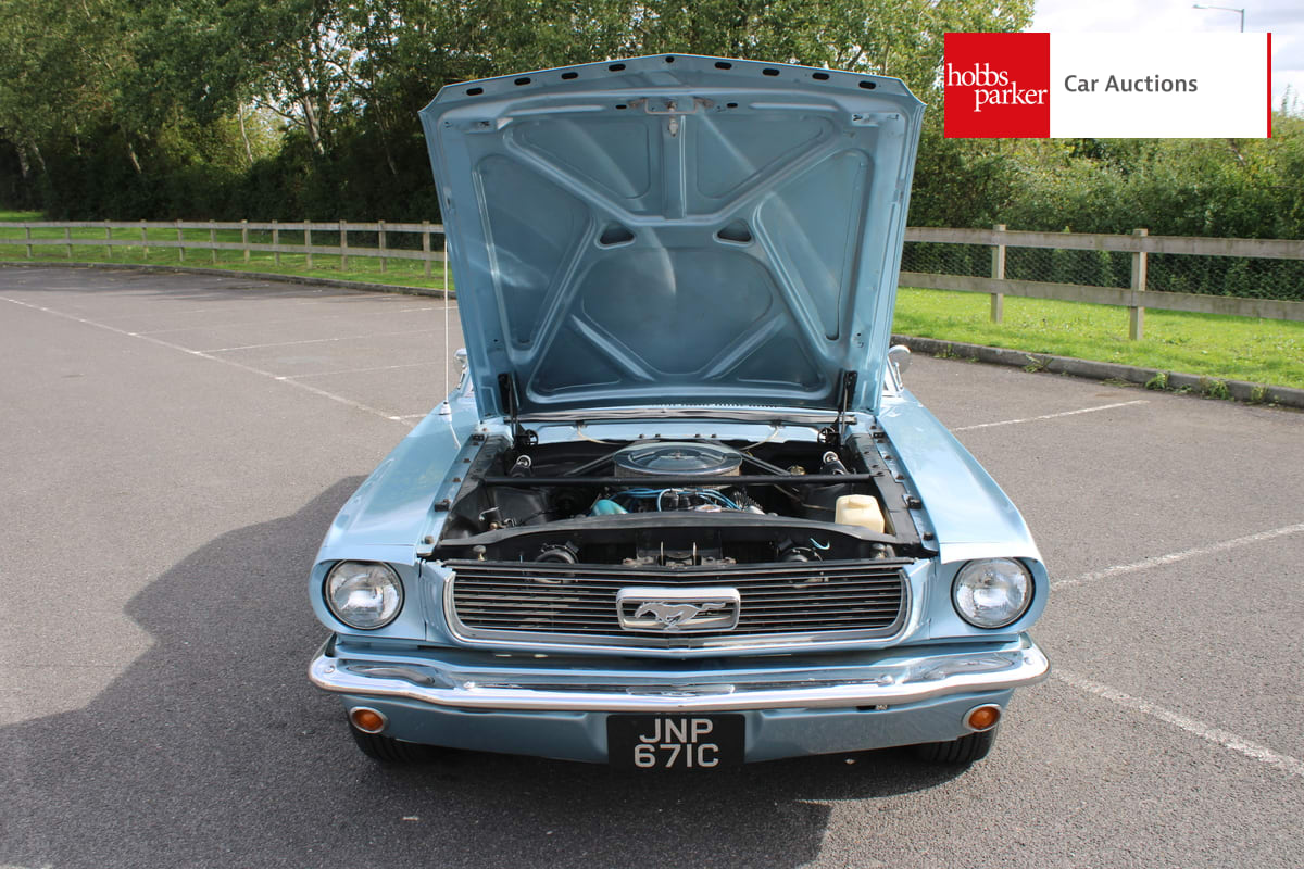 FORD Mustang Coupe image 51