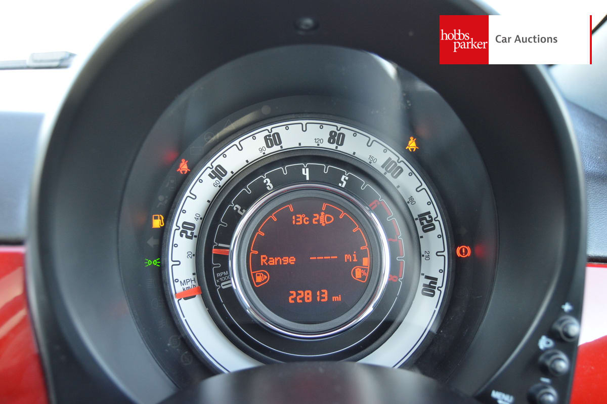 FIAT 500 MHEV image 16