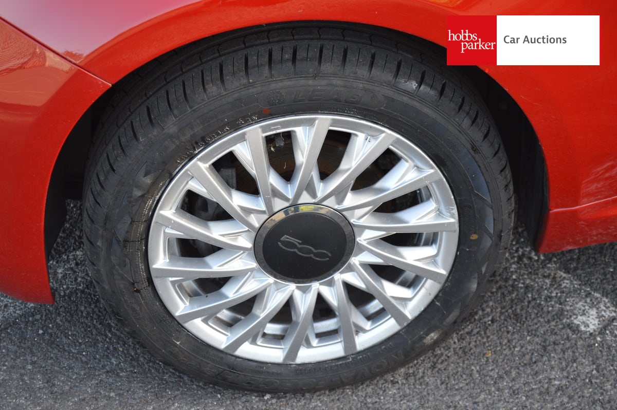 FIAT 500 MHEV image 9