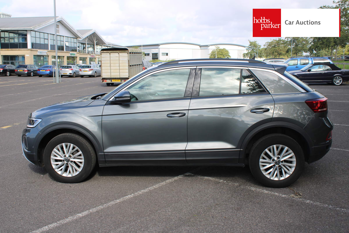 VOLKSWAGEN T-ROC LIFE TSI image 6