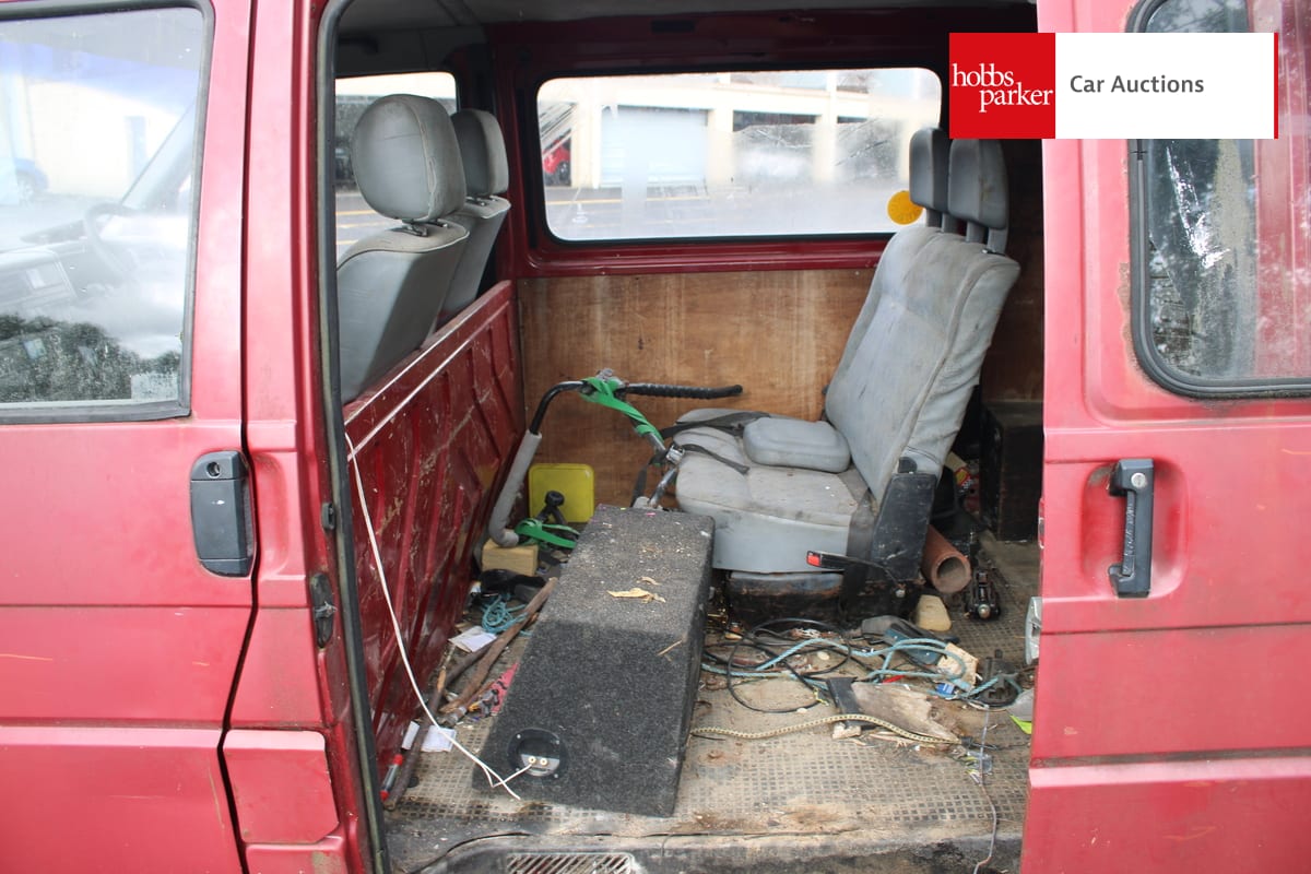 VOLKSWAGEN TRANSPORTER CARAVELLE image 13