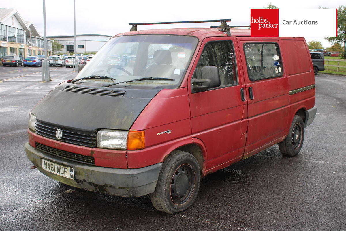 VOLKSWAGEN TRANSPORTER CARAVELLE image 7