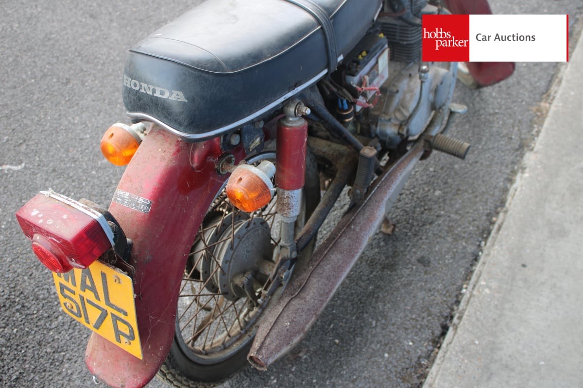 HONDA CD175 image 11