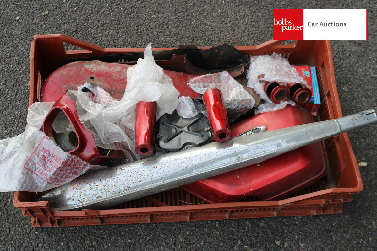 HONDA CD175 image 12