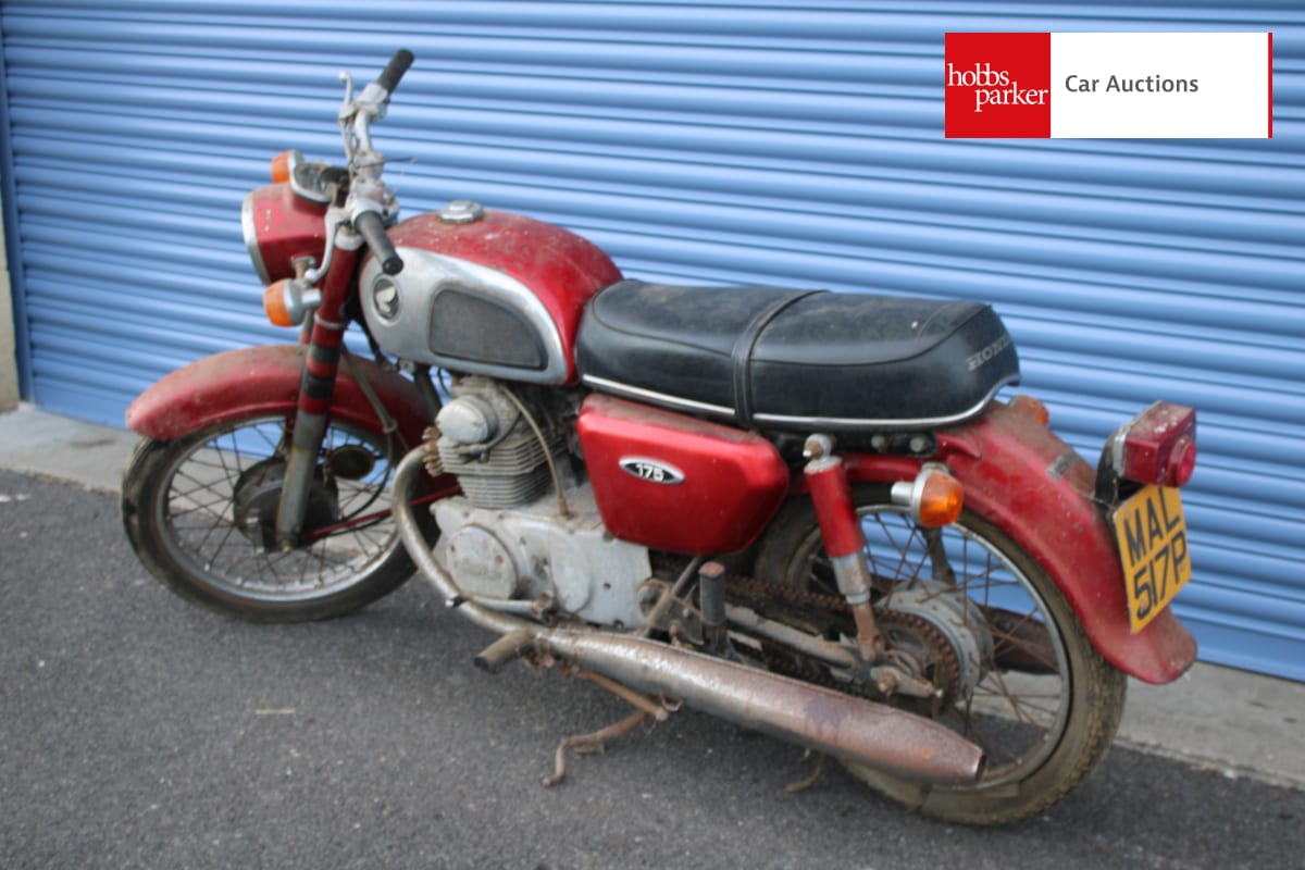 HONDA CD175 image 6