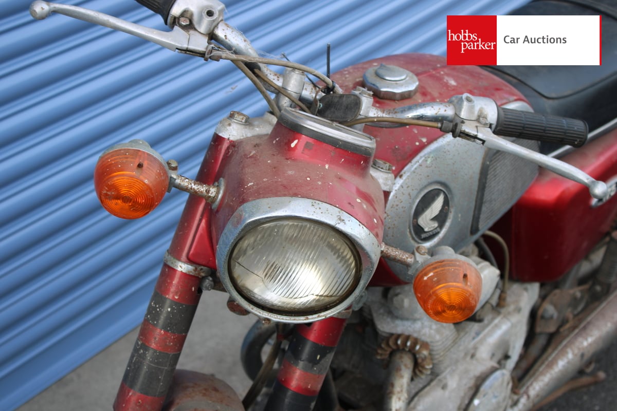 HONDA CD175 image 9
