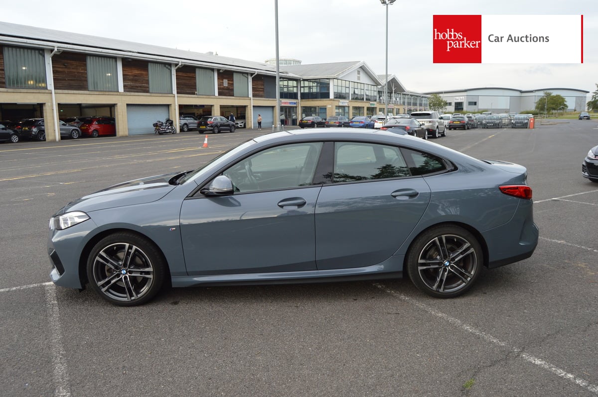 BMW 218I M SPORT AUTO image 6