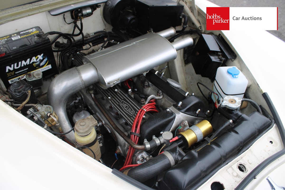JAGUAR 240 image 39