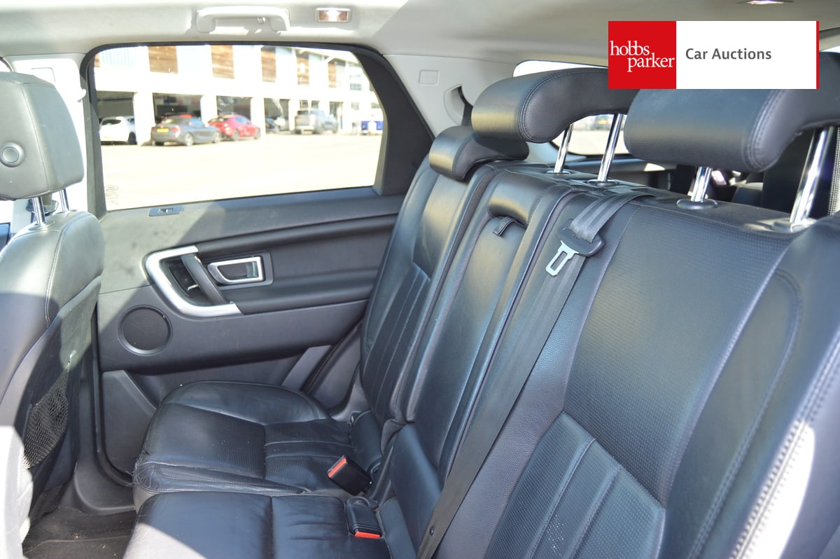 LAND ROVER DISCOVERY SPORT HSE TD4 A image 14