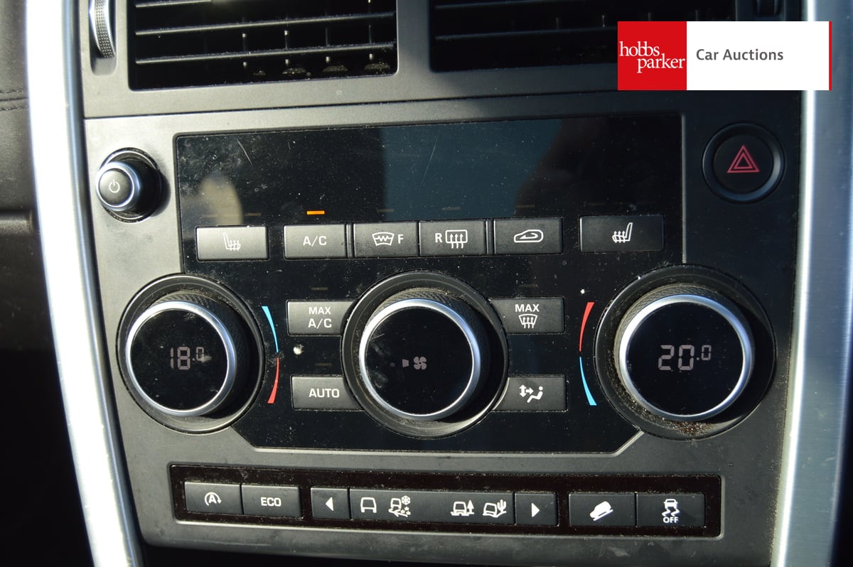 LAND ROVER DISCOVERY SPORT HSE TD4 A image 19