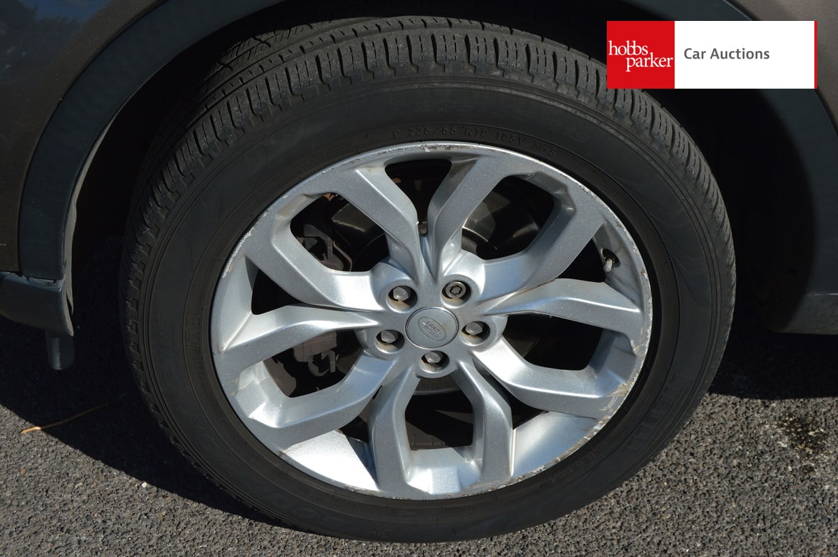 LAND ROVER DISCOVERY SPORT HSE TD4 A image 9