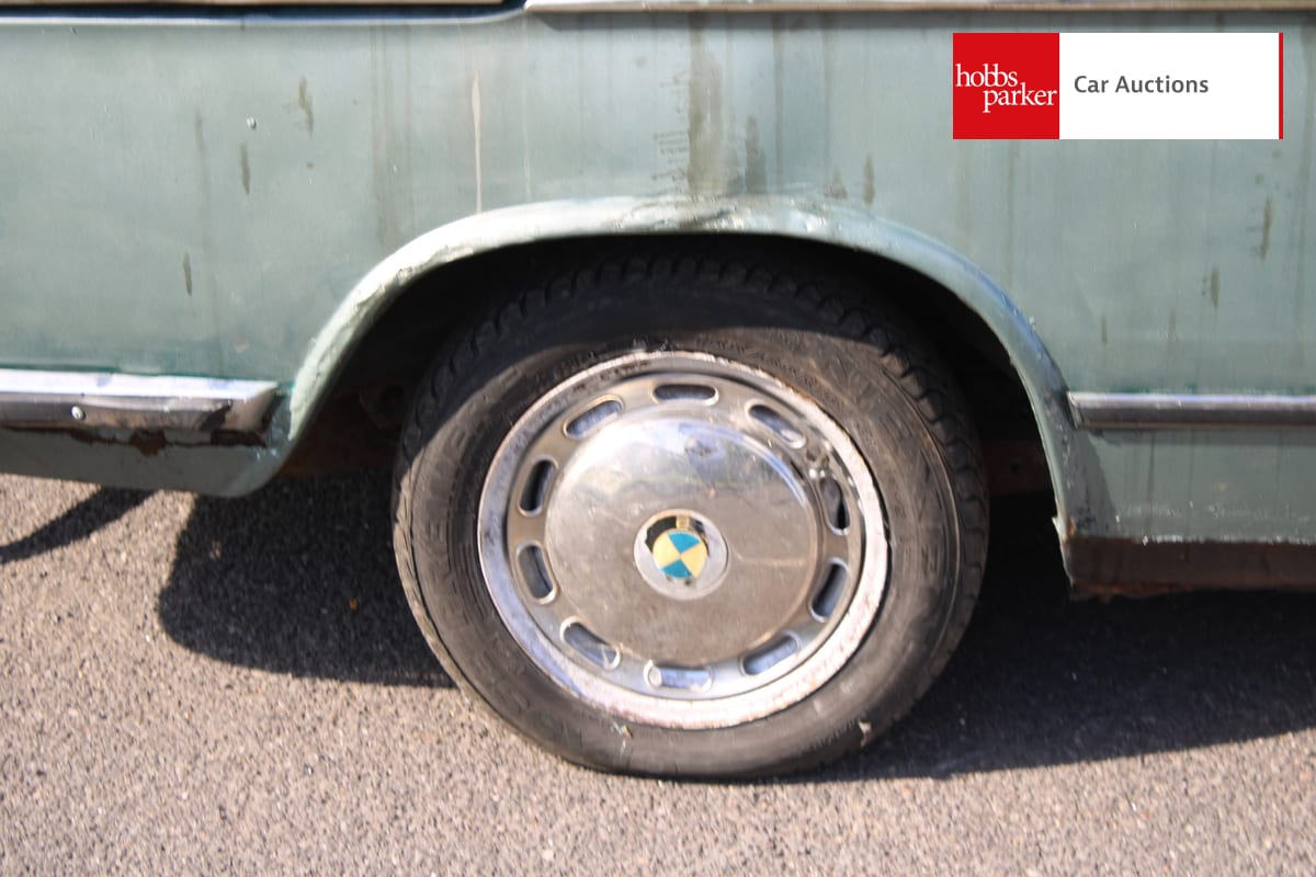 BMW 1602 image 12