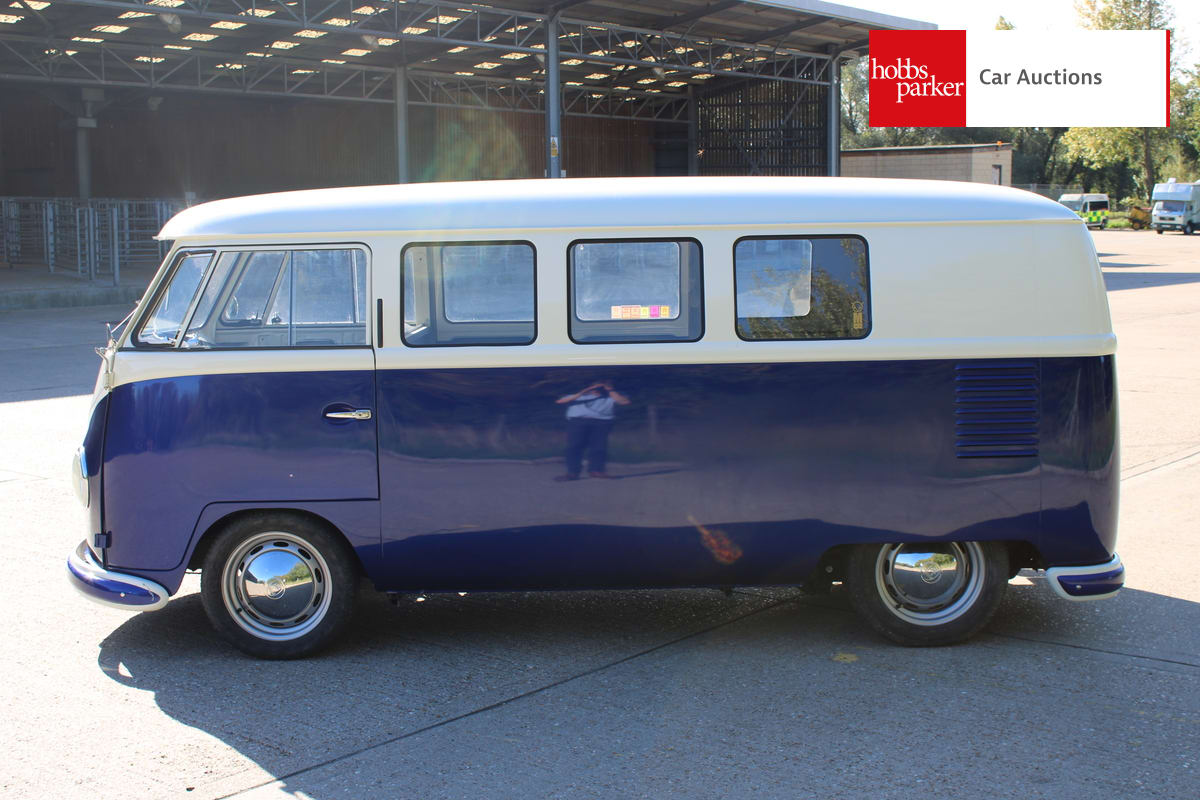 VOLKSWAGEN TYPE 2 SPLIT SCREEN COMBI CAMPER image 6