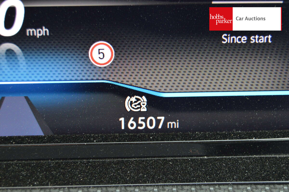 VOLKSWAGEN GOLF R TSI 4MOTION S-A image 17