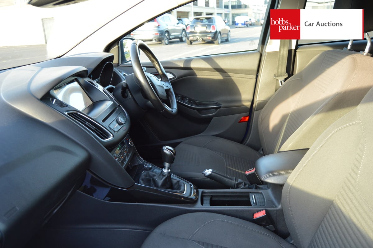 FORD FOCUS TITANIUM image 13