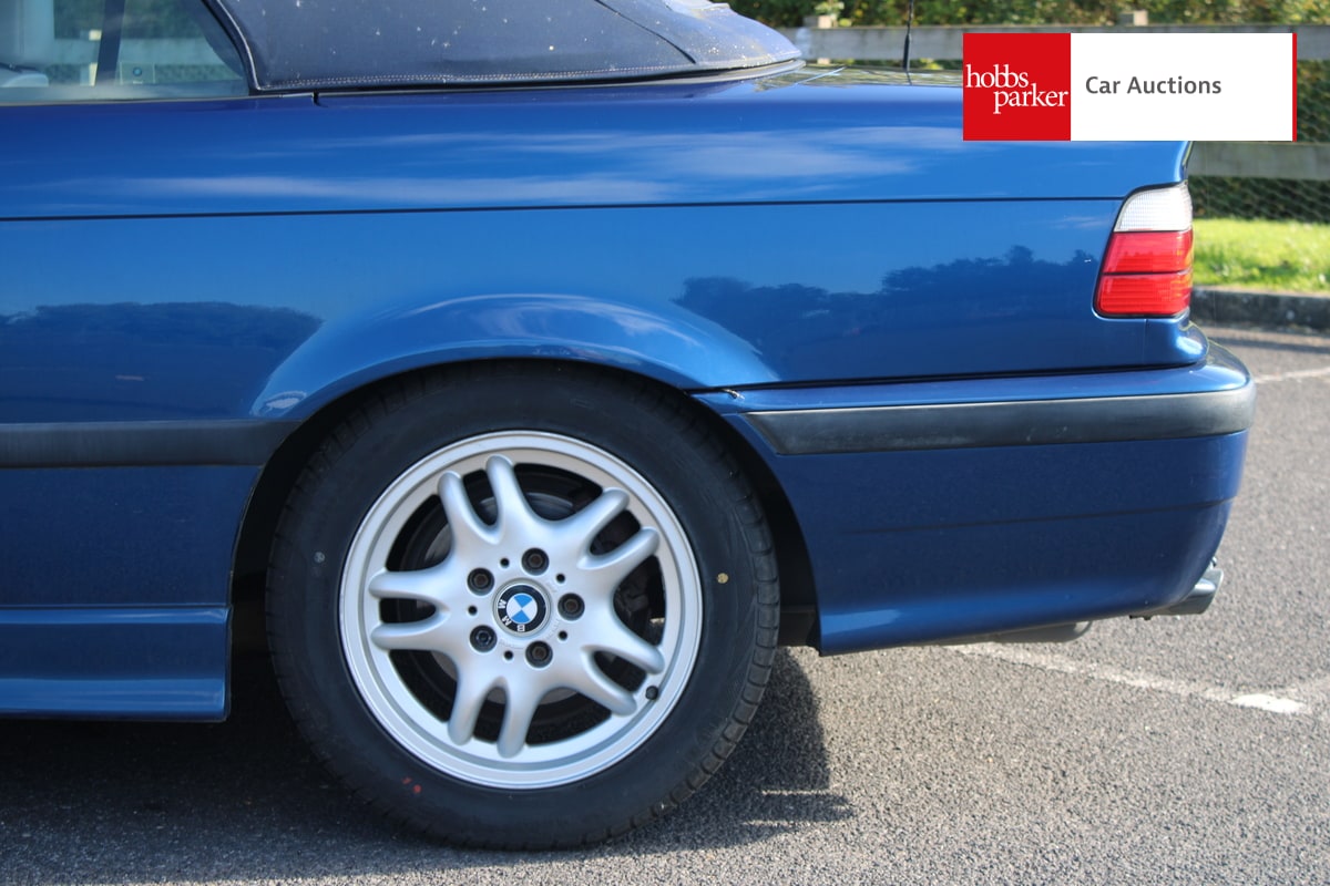 BMW 328I CABRIO AUTO image 12