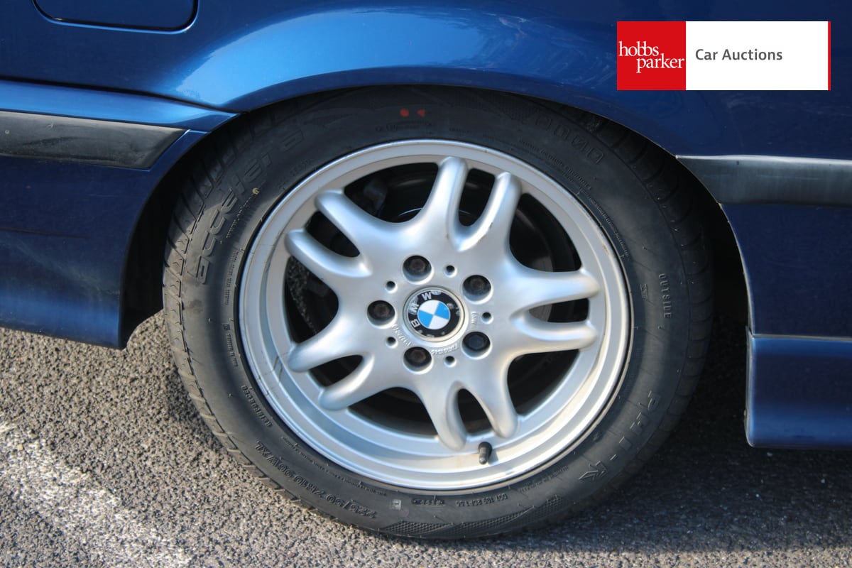 BMW 328I CABRIO AUTO image 14