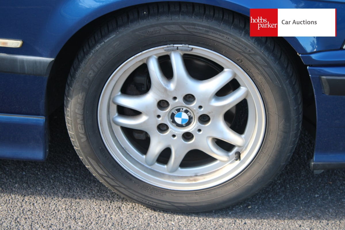 BMW 328I CABRIO AUTO image 15