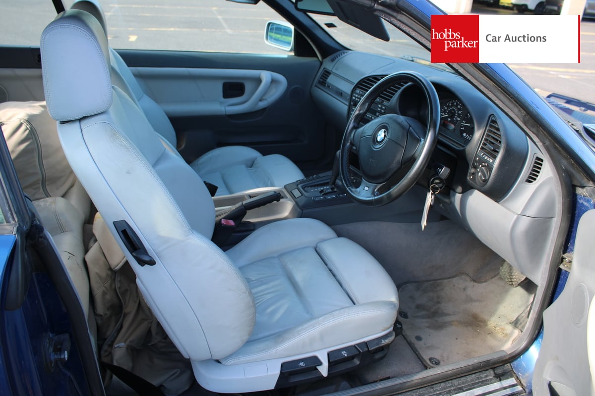 BMW 328I CABRIO AUTO image 16