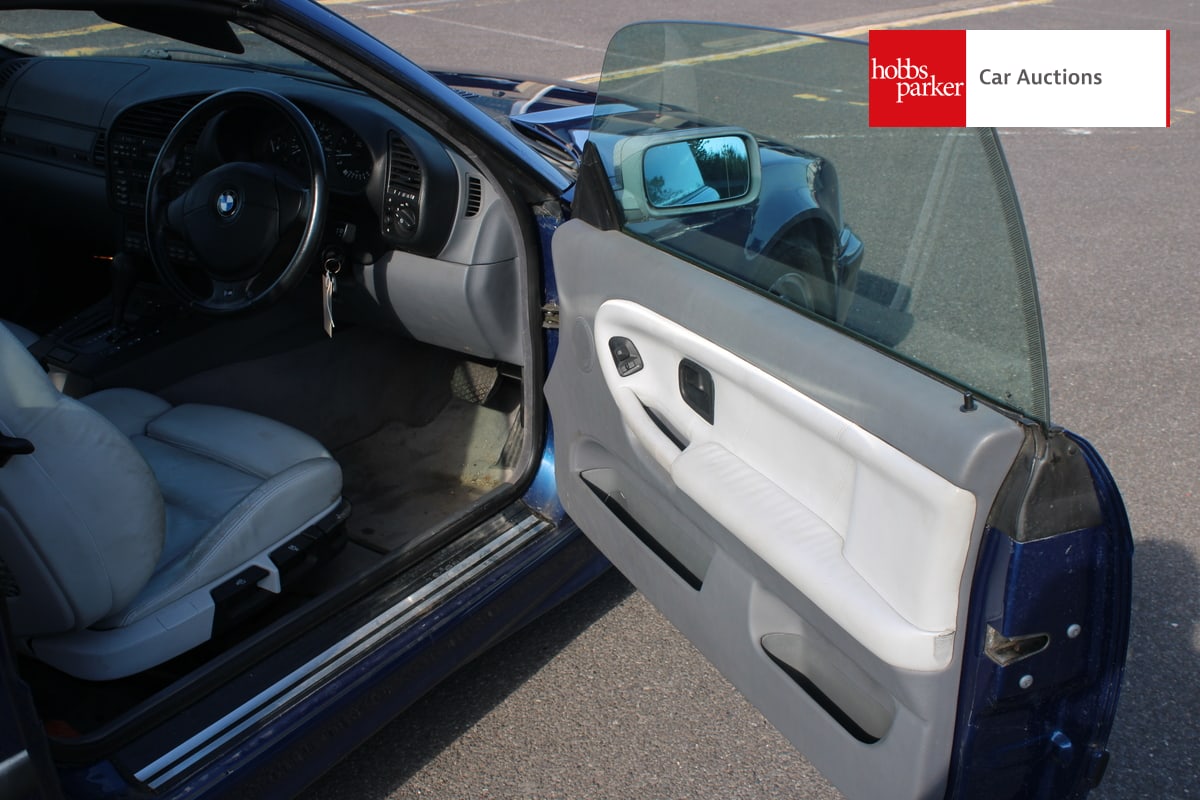 BMW 328I CABRIO AUTO image 17