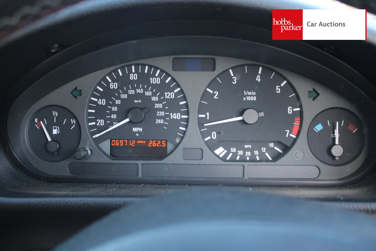 BMW 328I CABRIO AUTO image 23