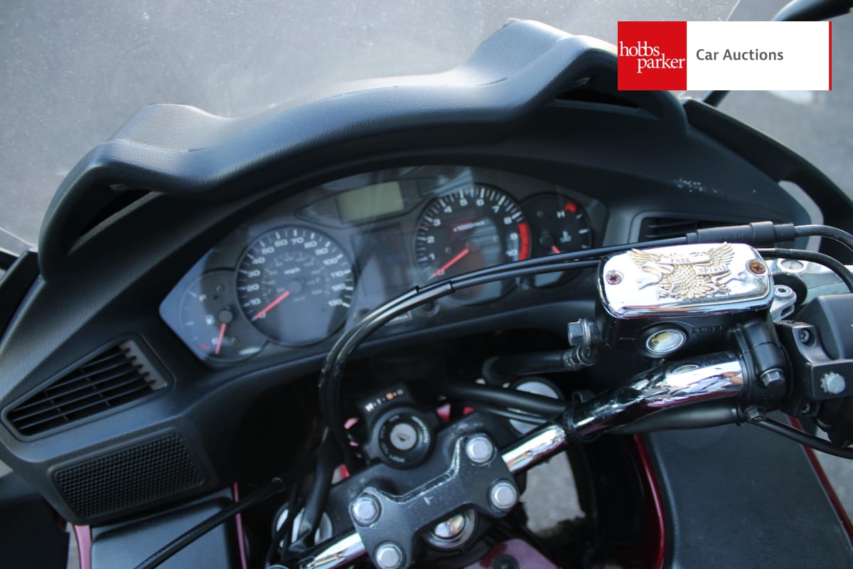 HONDA NT 700 VA-8 image 9