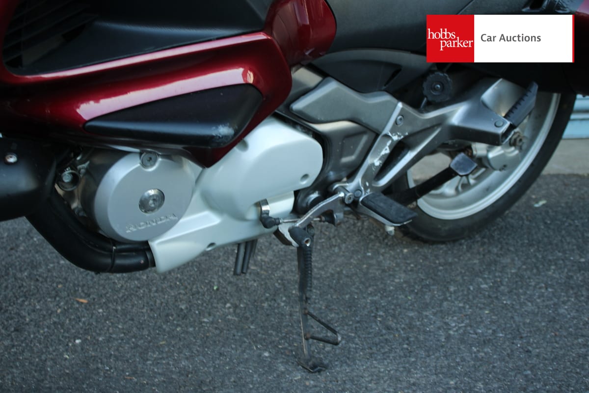 HONDA NT 700 VA-8 image 12