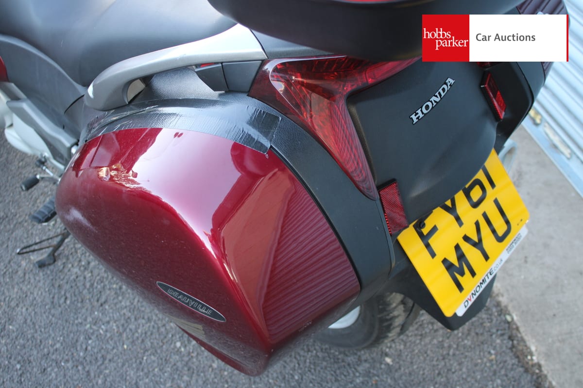HONDA NT 700 VA-8 image 16