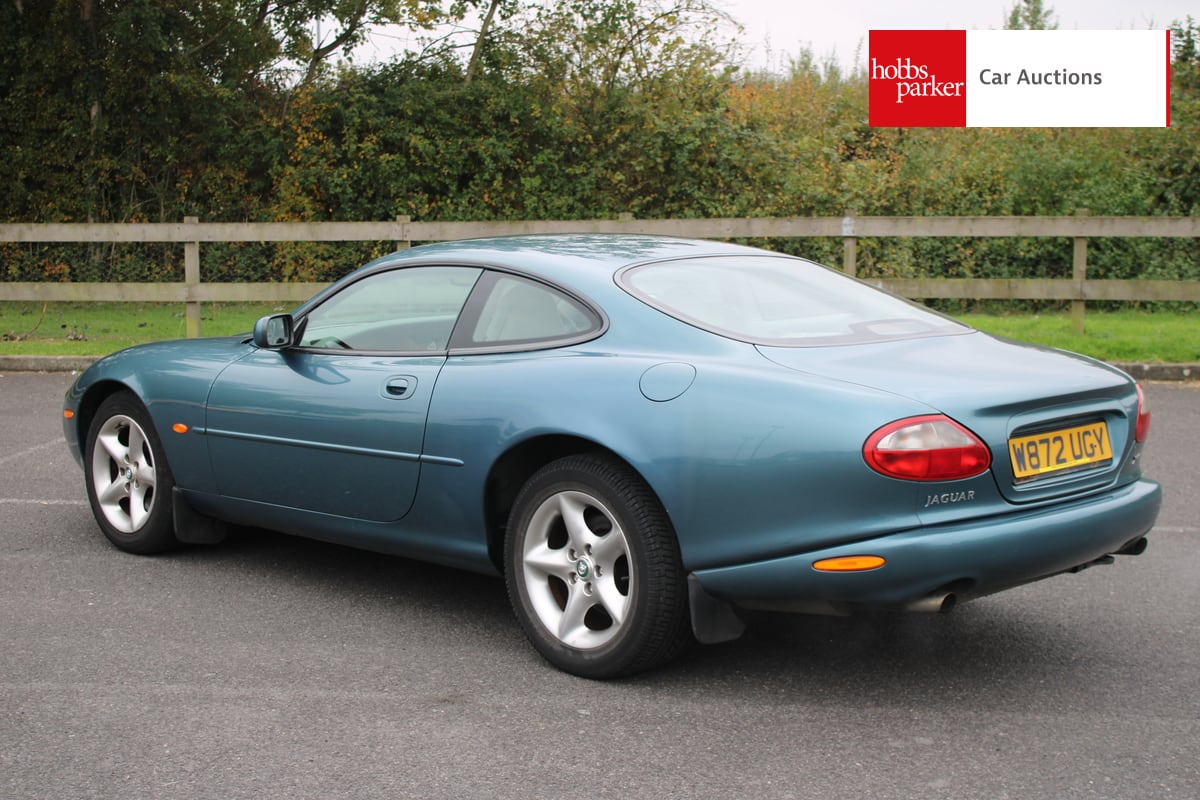 JAGUAR XK8 COUPE AUTO image 5