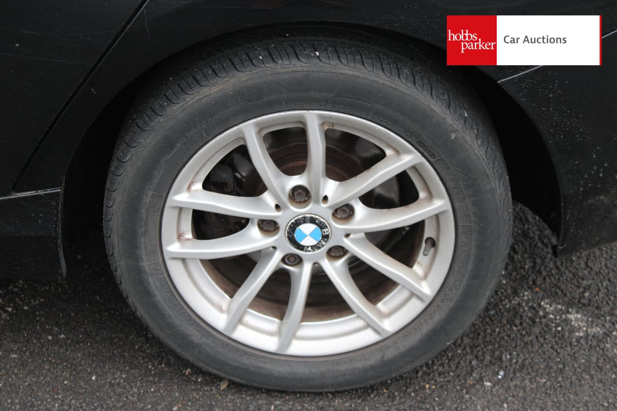 BMW 116I SE TURBO AUTO image 11