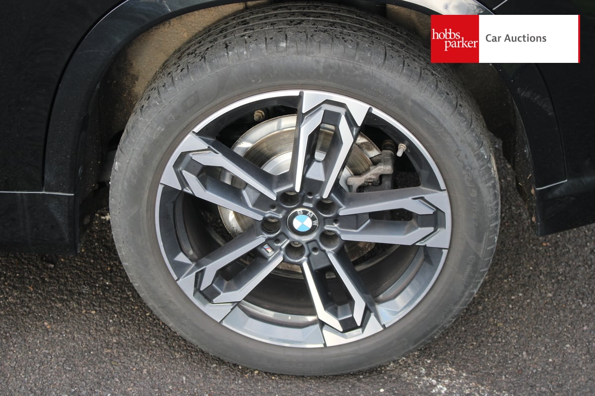 BMW X1 SDRVE 18D M SPORT PREM M image 11