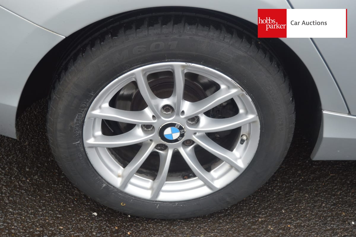 BMW 118I SE image 11
